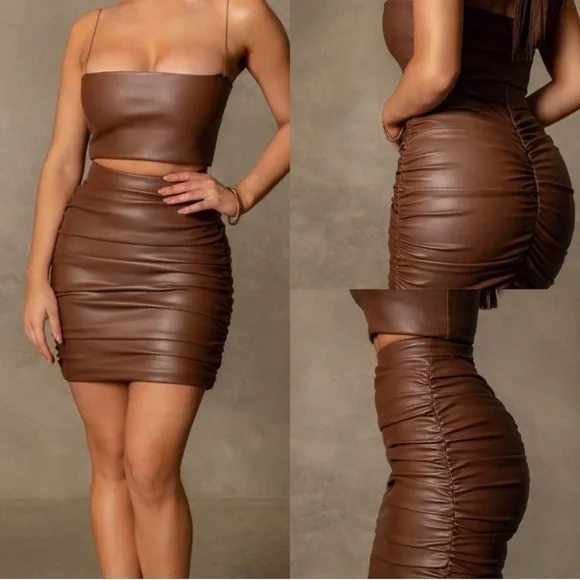 Mini leather skirt - Picture 1 of 5